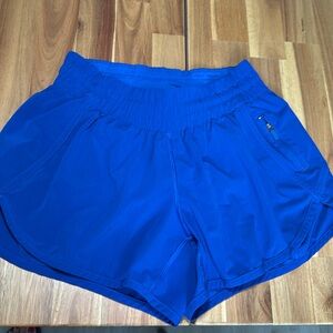 Lululemon size 6 athletic shorts